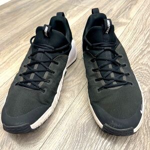 Nike Free Trainer Black/White Men’s Sneakers
Size: 10.5